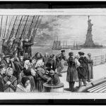 Immagrants passing the Statue of Liberty